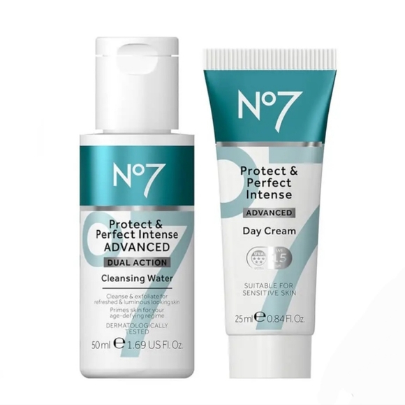 N°7 The Perfect Duo Collection Gift Set - Picture 3 of 3